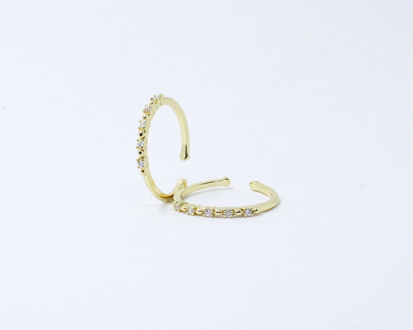 Anillo dorado solitario