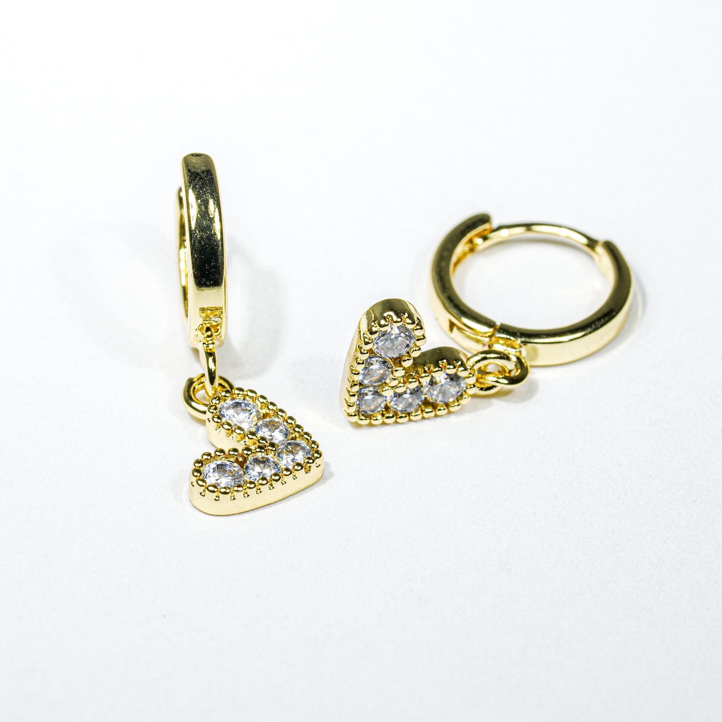 Arete corazón colgante