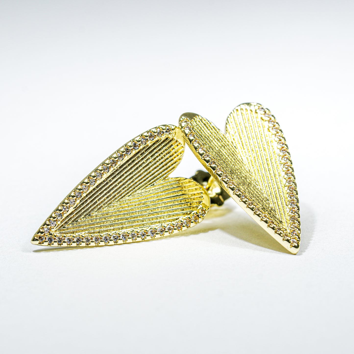 Arete corazón circones