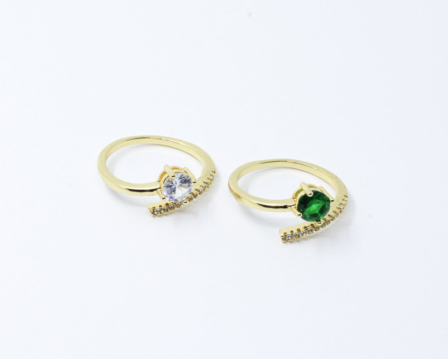 Anillo Dorado Monte Piedra Verde Esmeralda