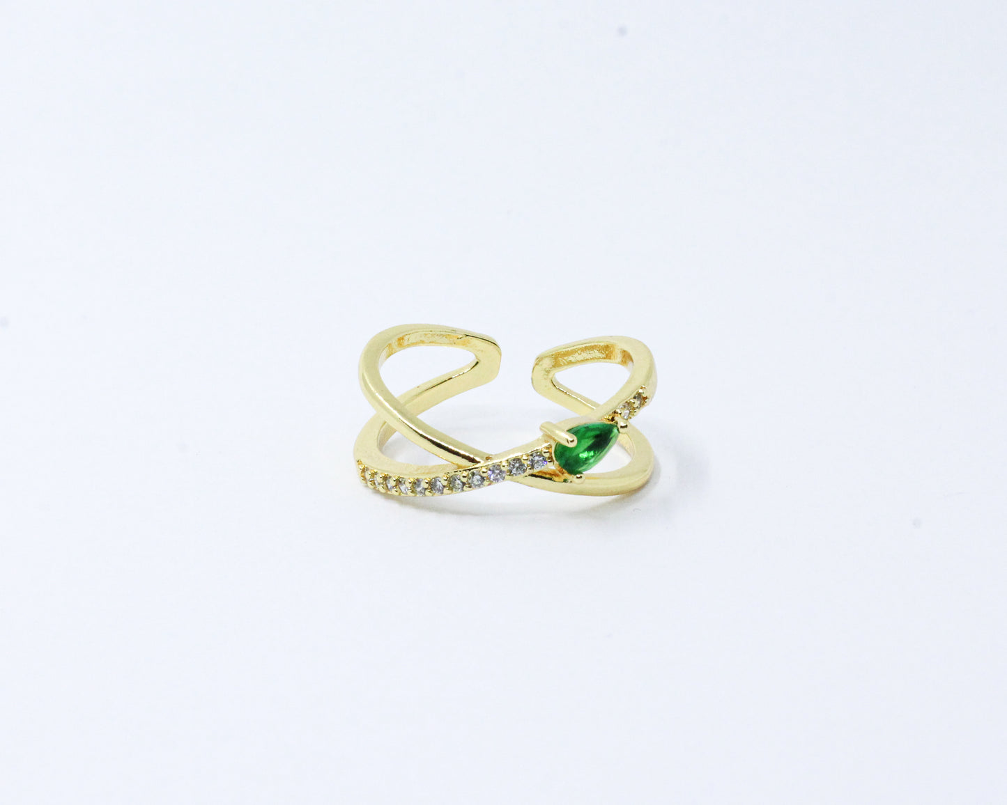 Anillo Dorado Lagrima Cruzada