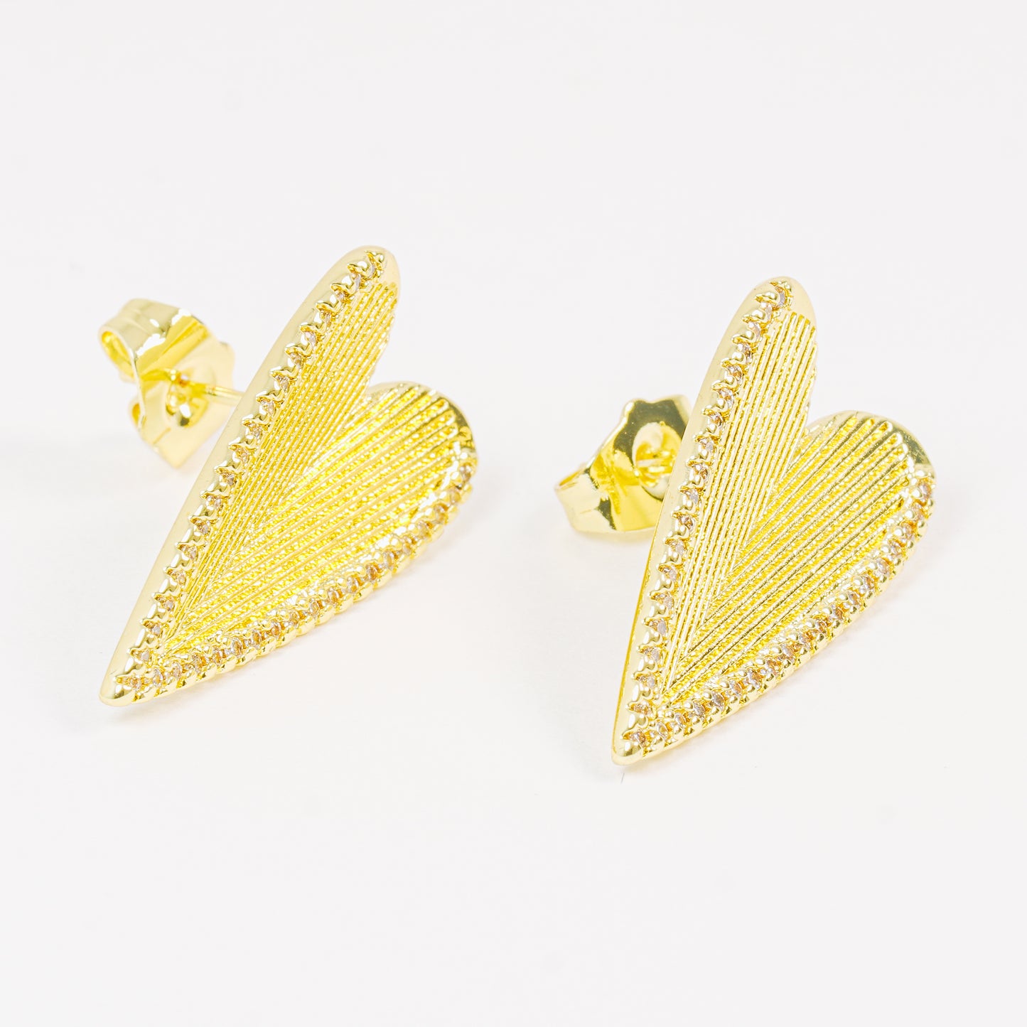 Arete corazón circones