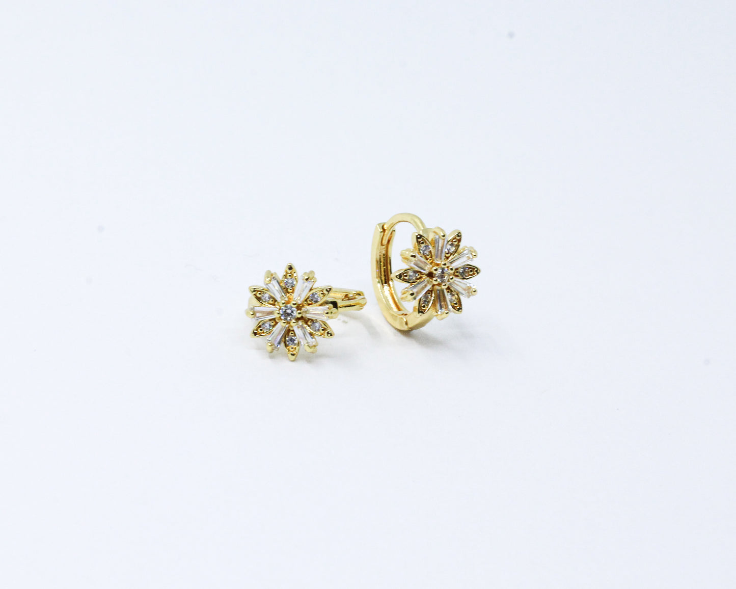 Candonga Flor con Piedra Blanca