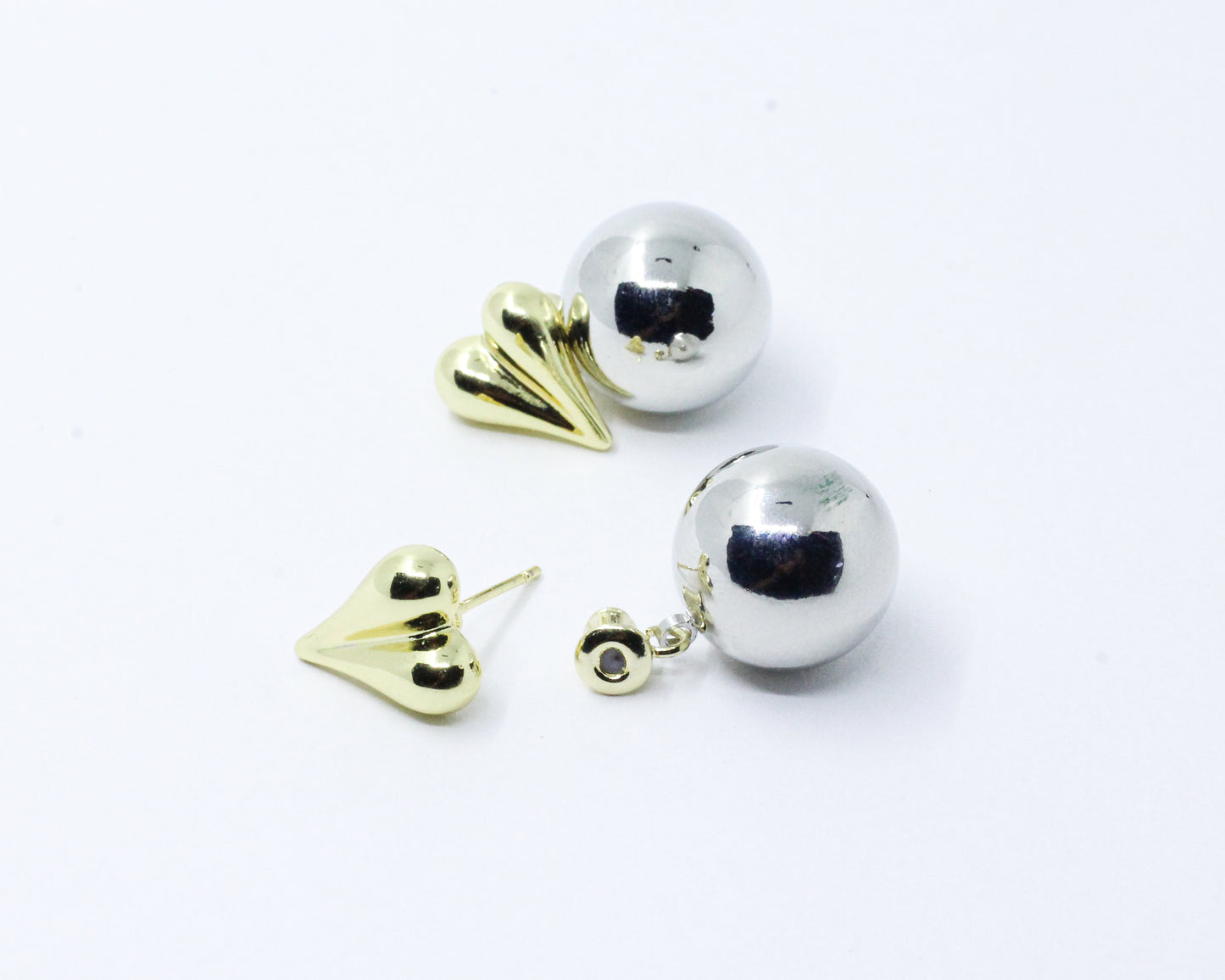 Aretes Dorado Esfera Corazón