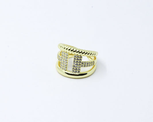 Anillo dorado brillo entorchado