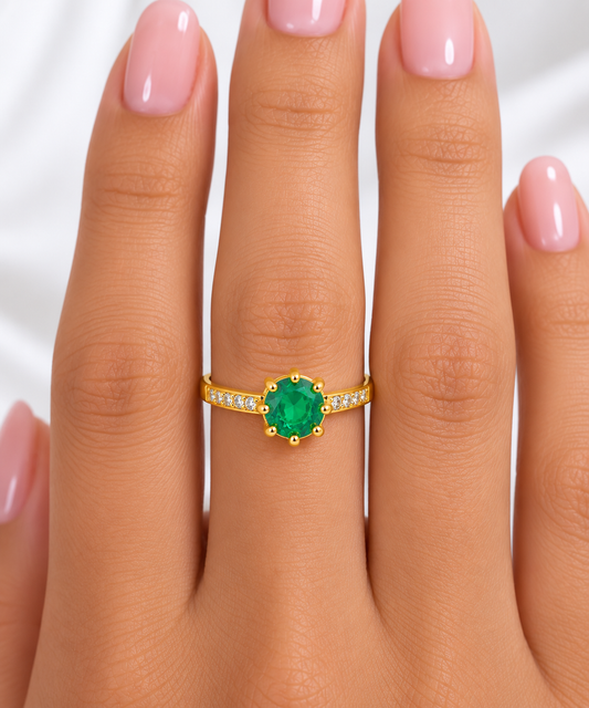 Anillo Dorado Piedra Lux