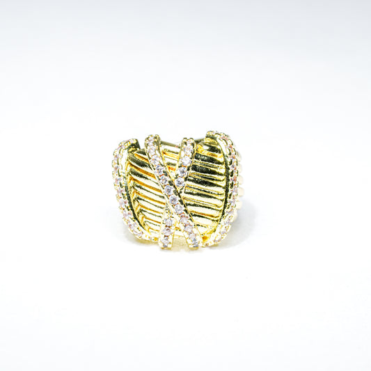 Earcuff dorado entrelazado