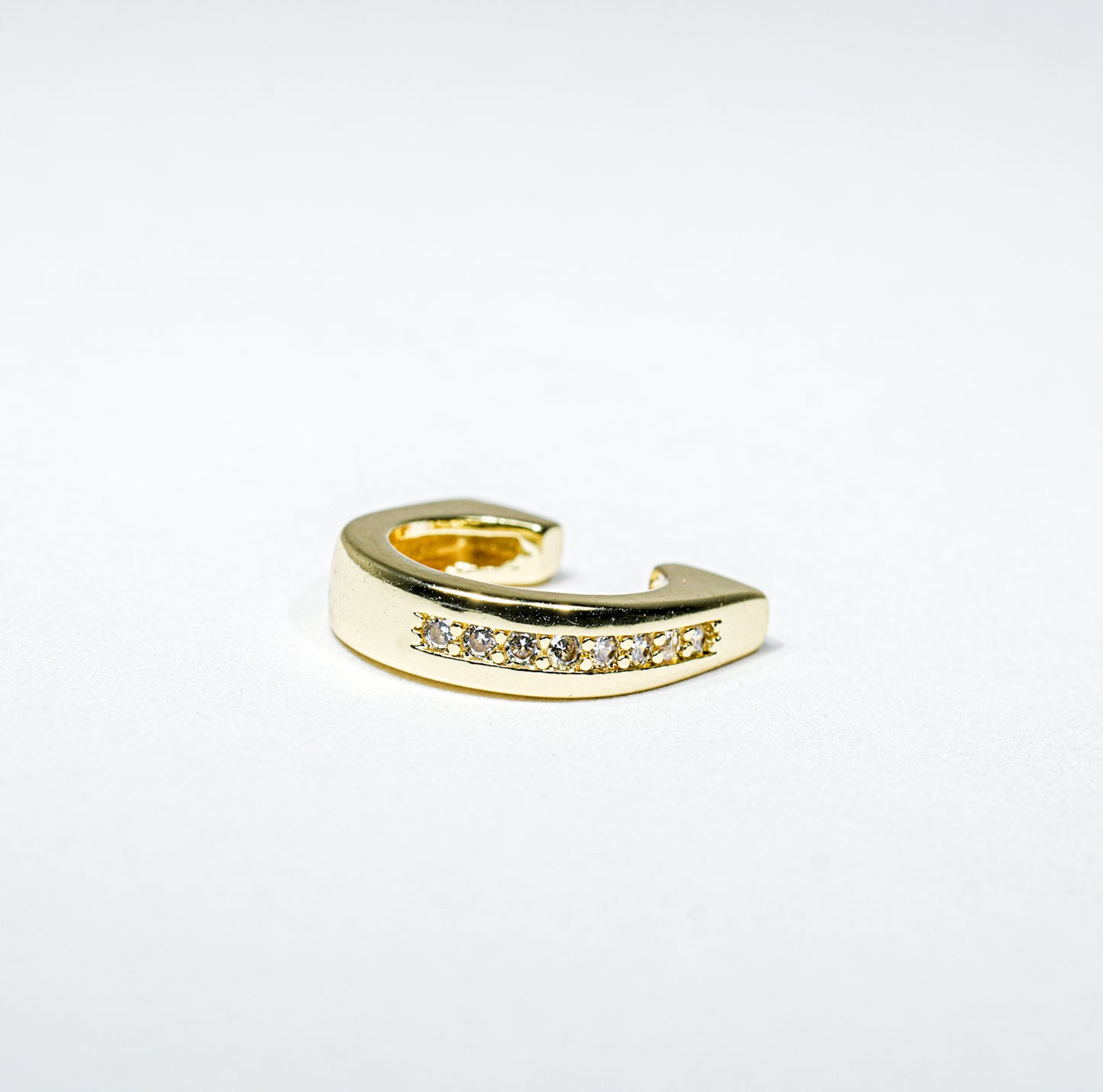 Earcuff dorado herradura