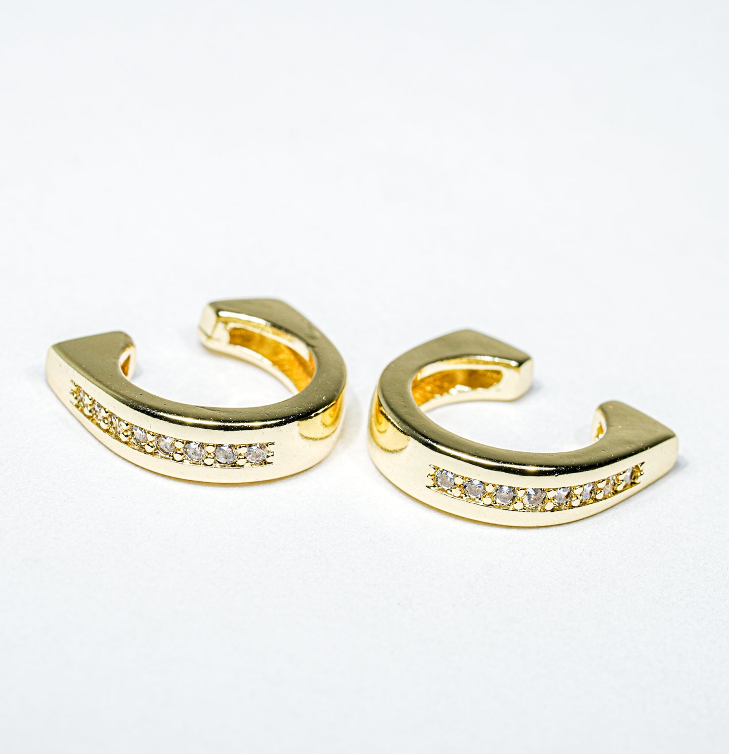 Earcuff dorado herradura