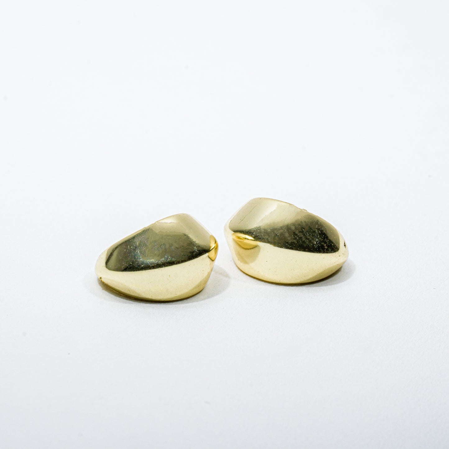 Earcuff dorado liso