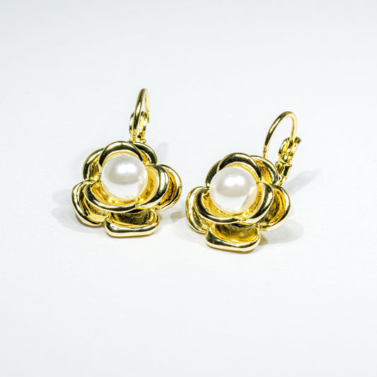 Arete flor perla