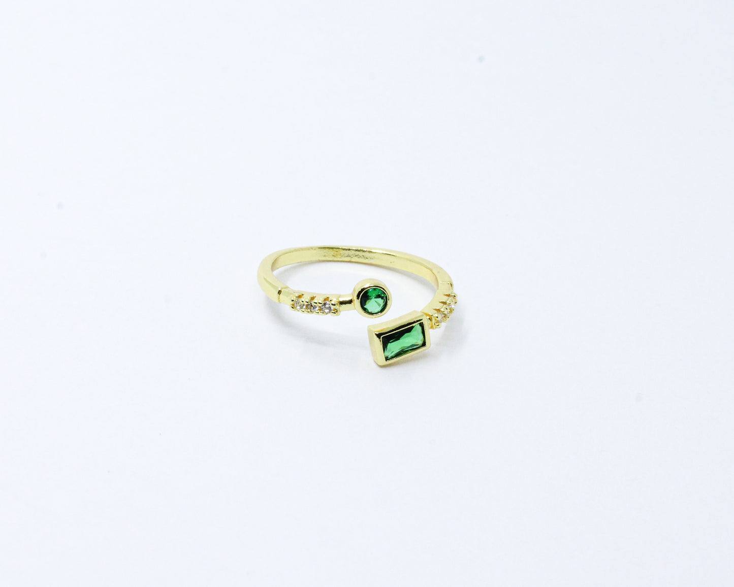 Anillo Dorado Baguette Verde Esmeralda