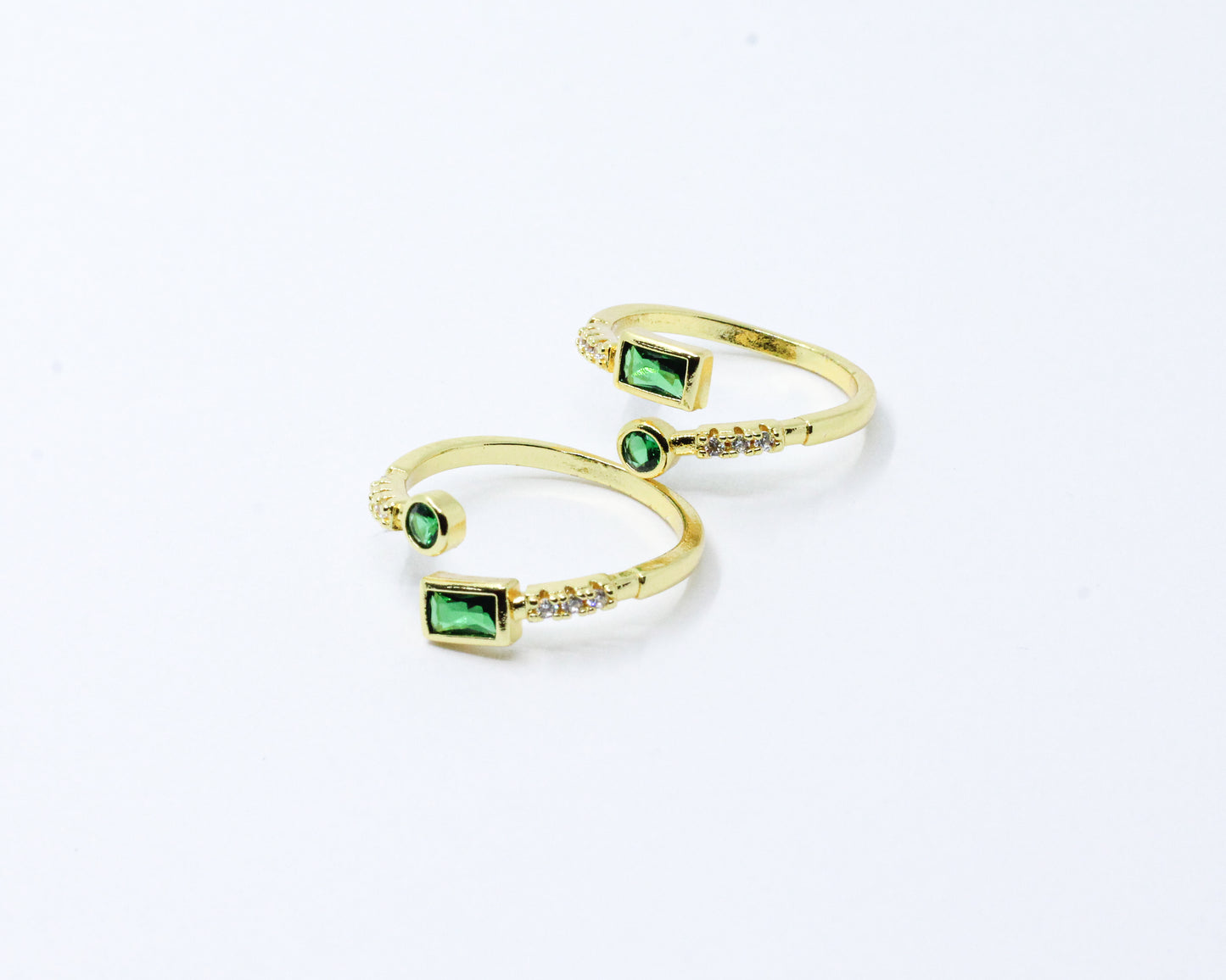 Anillo Dorado Baguette Verde Esmeralda