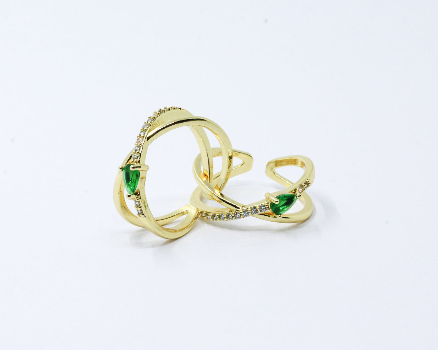 Anillo Dorado Lagrima Cruzada
