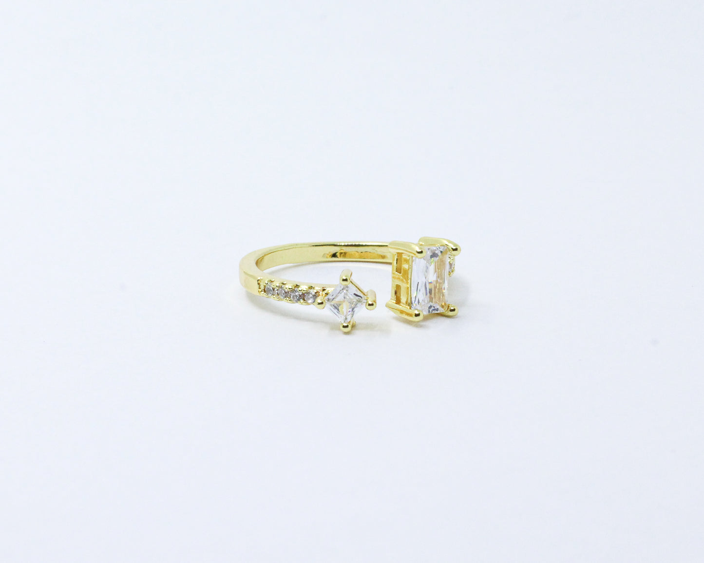 Anillo Dorado Cuadrados Brillantes