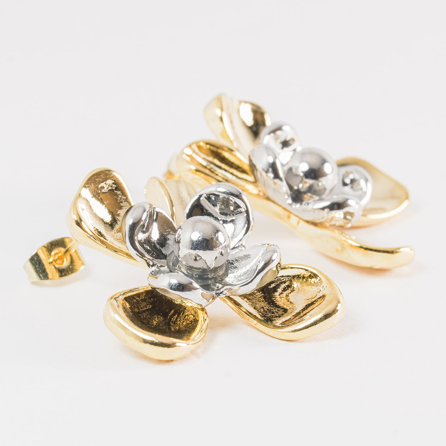 Aretes Doble Flor Bicolor