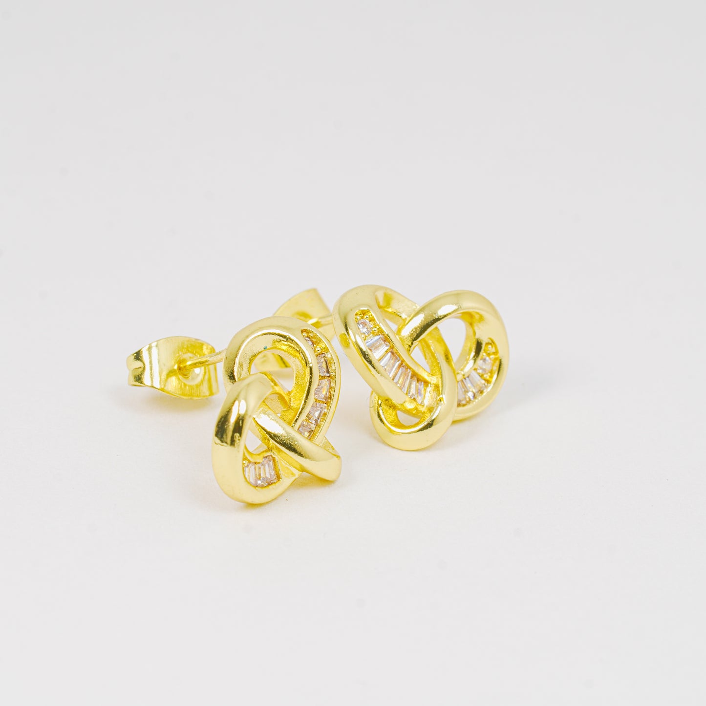 Arete nudo baguette
