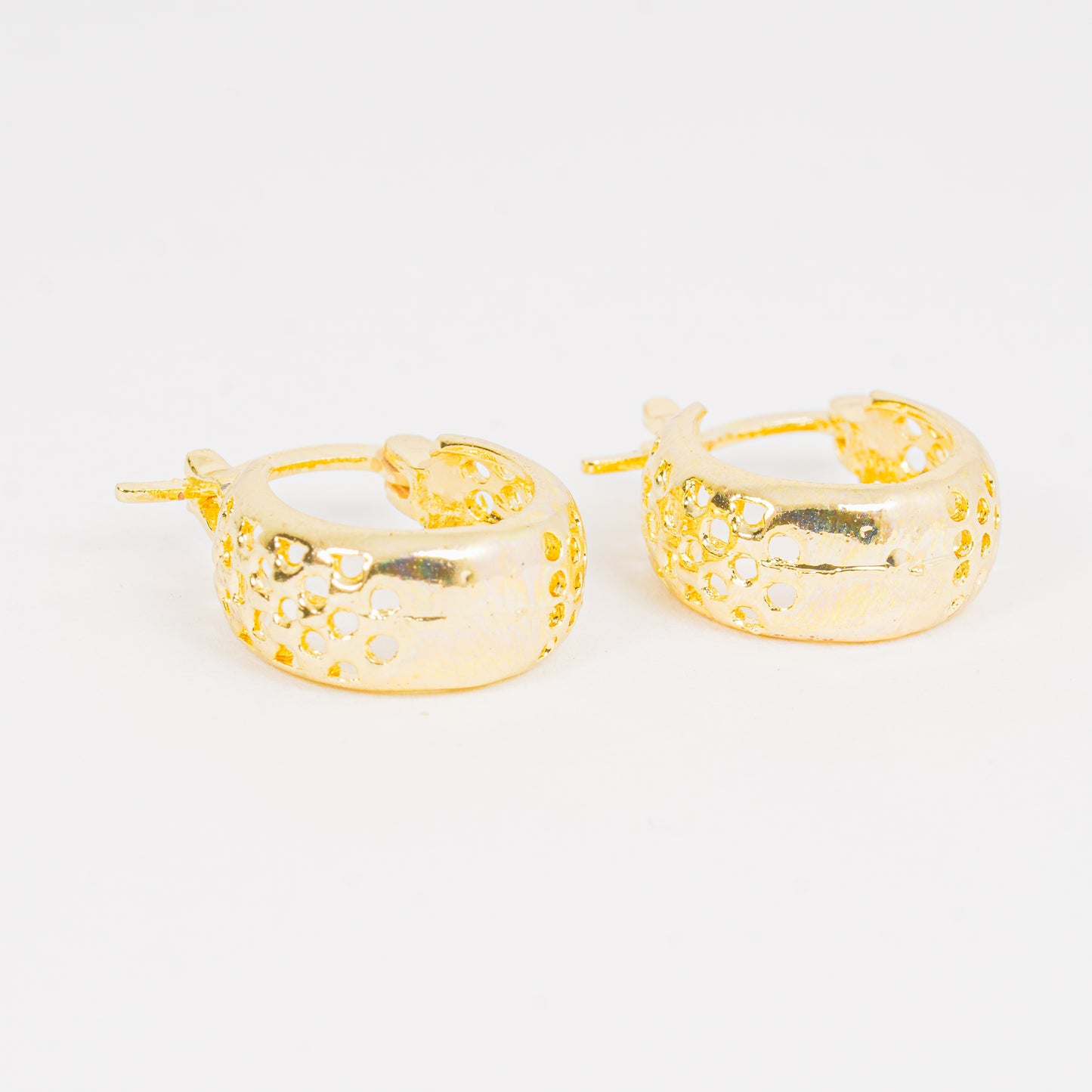 Candonga Dorada Pequeña Perforada