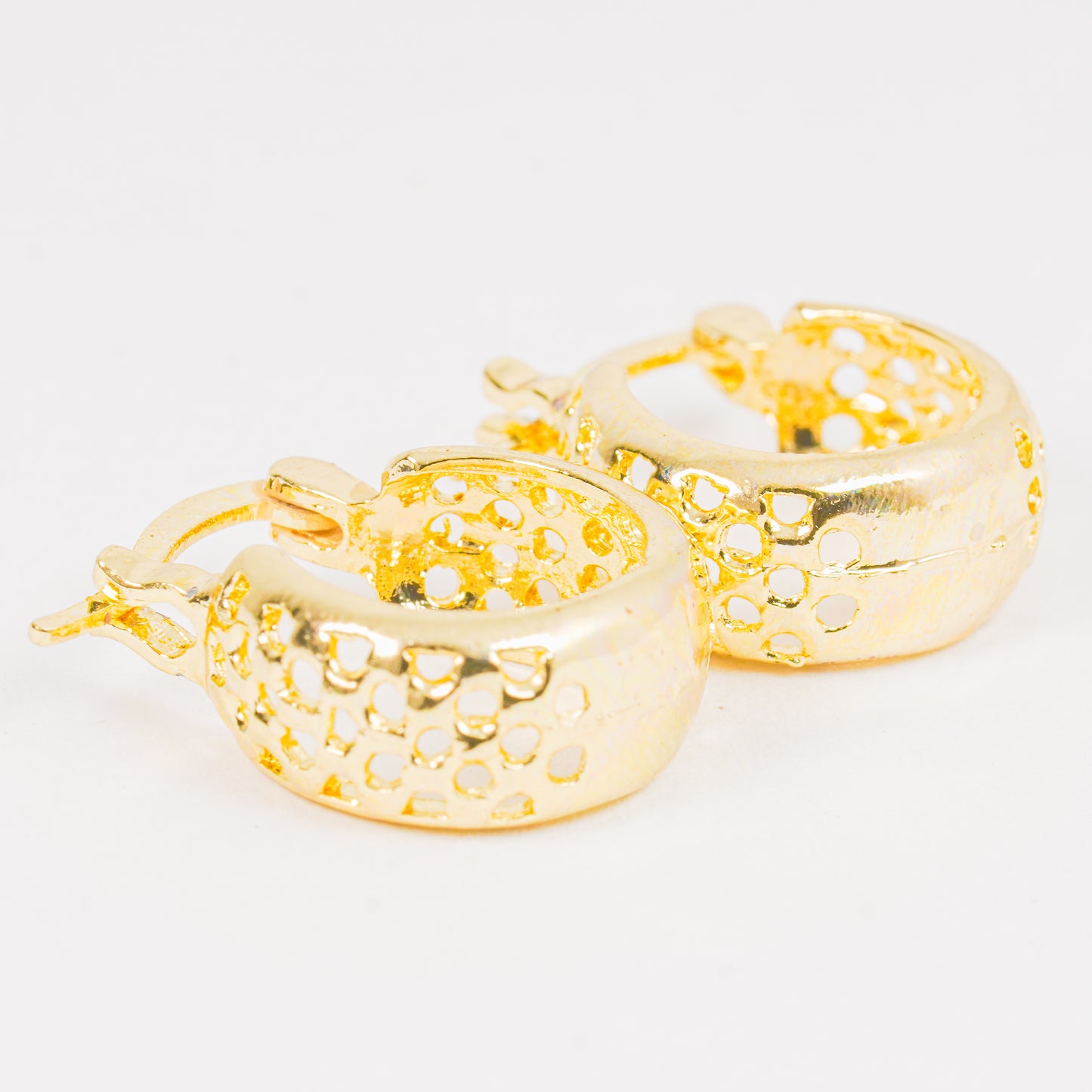 Candonga Dorada Pequeña Perforada