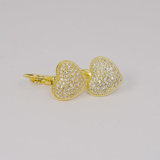 Arete corazón brillante