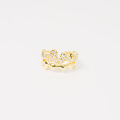 Earcuff dorado con siluetas