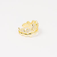 Earcuff dorado con siluetas vista 2