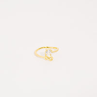 Anillo dorado infinito brillante vista 1