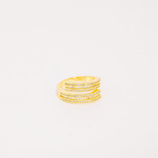 Anillo Dorado Tres Brillos