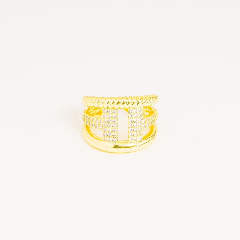 Anillo dorado brillo entorchado