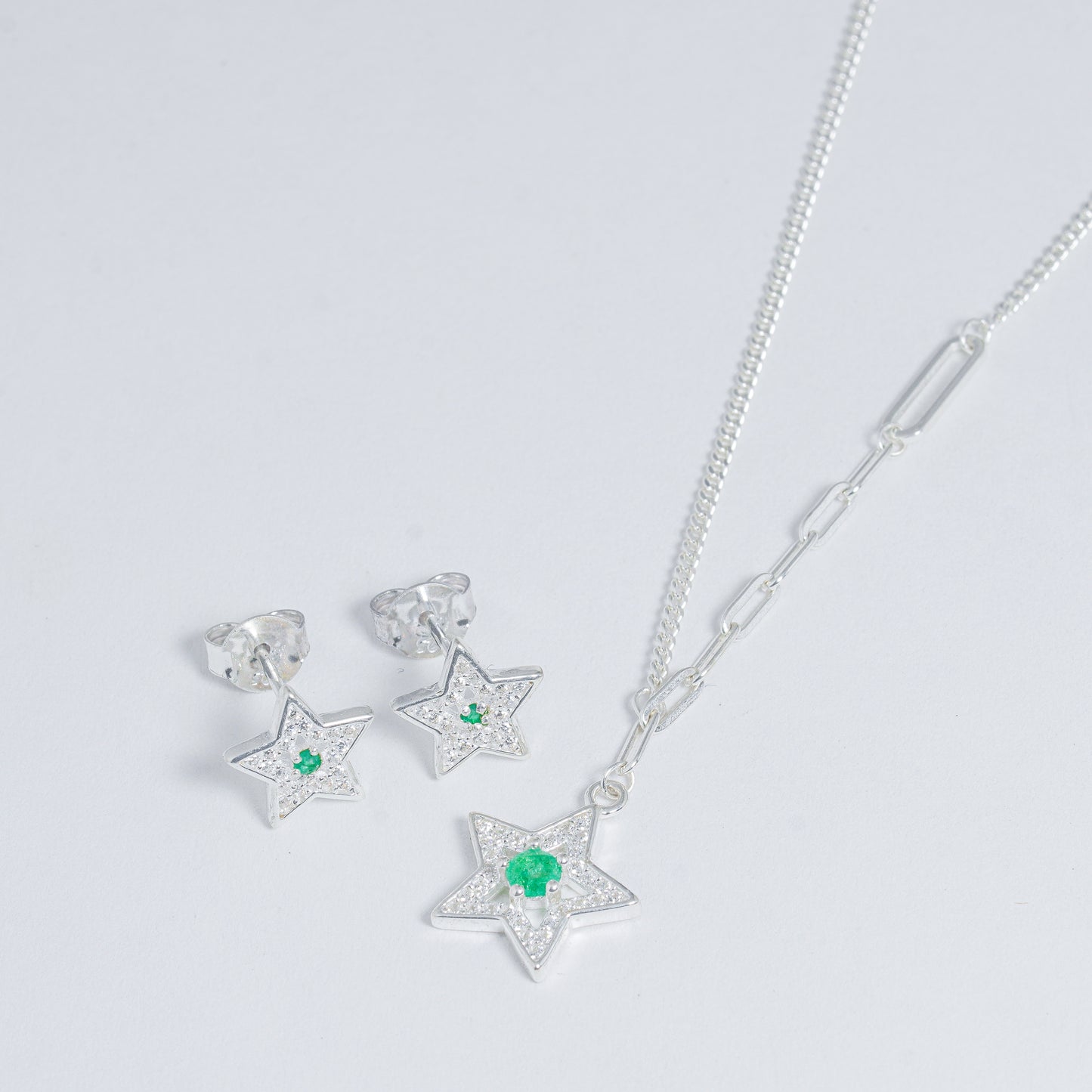 Set De Estrellas En Plata Y Esmeralda
