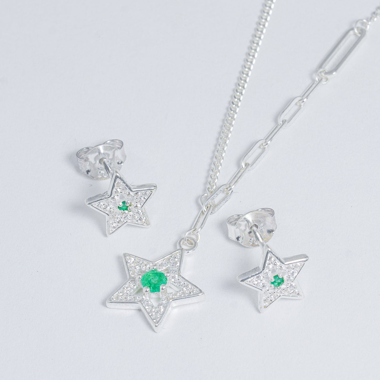 Set De Estrellas En Plata Y Esmeralda