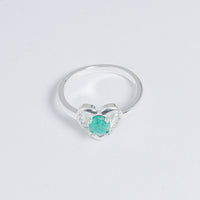 Anillo En Esmeralda De Corazón vista 2