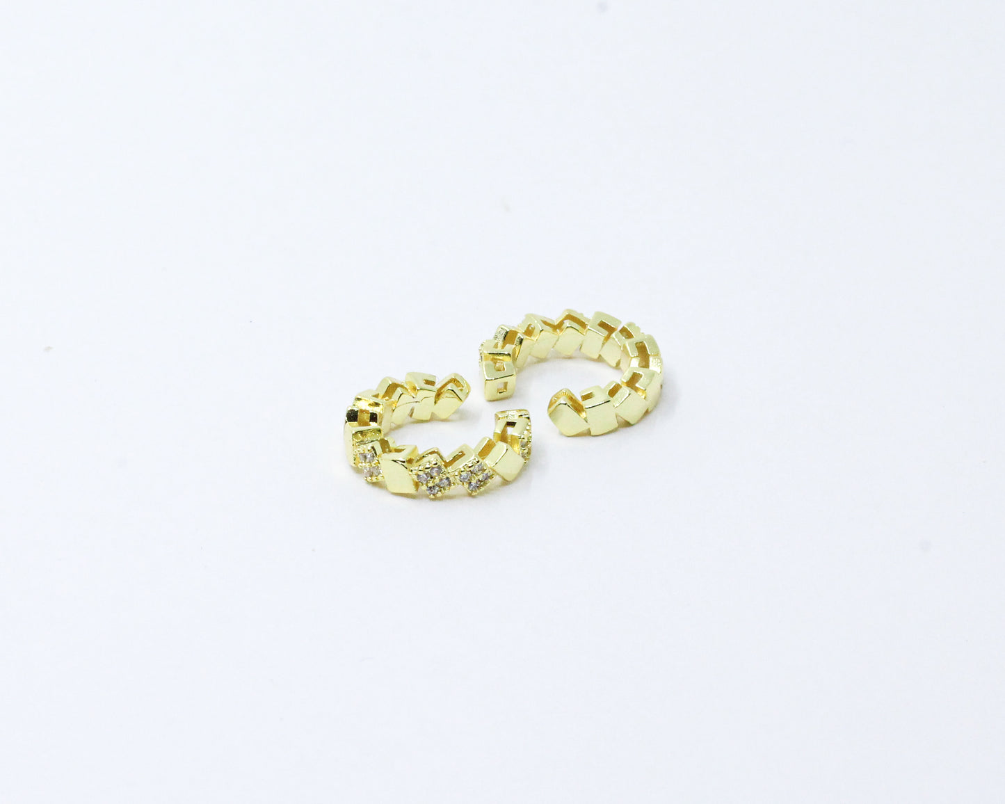 Earcuff Dorado Cuadritos