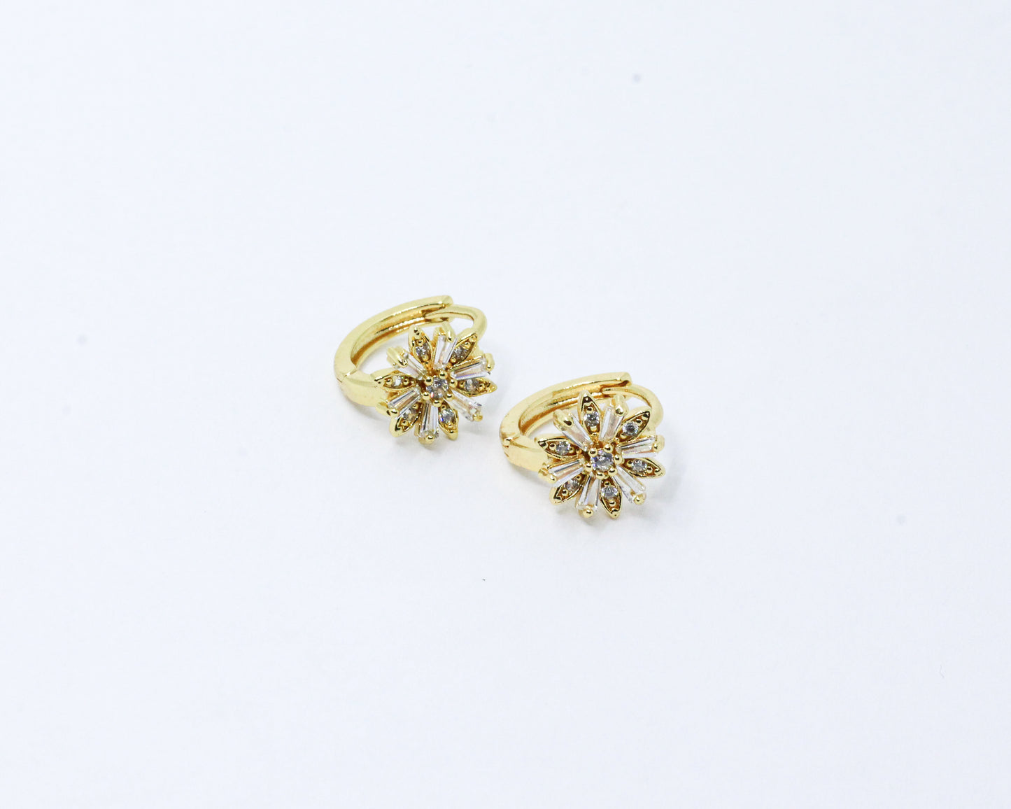 Candonga Flor con Piedra Blanca